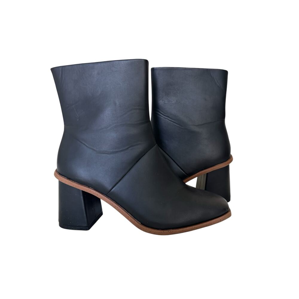 Time and Tru Black Faux Leather Ankle Boots Women’s Size 8 Block Heel Square Toe